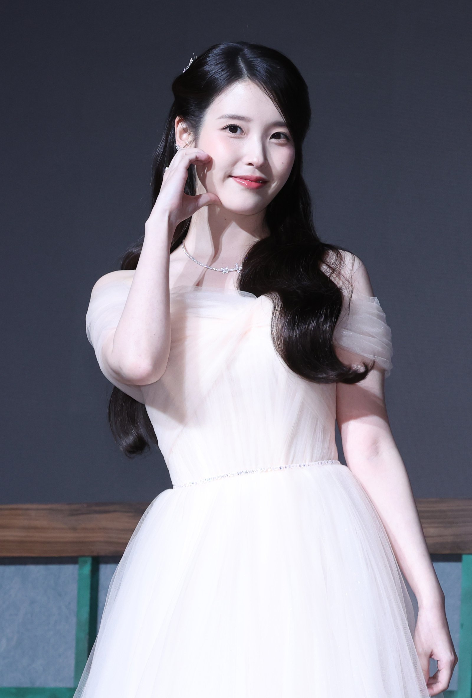 가수 겸 배우 아이유. 뉴시스