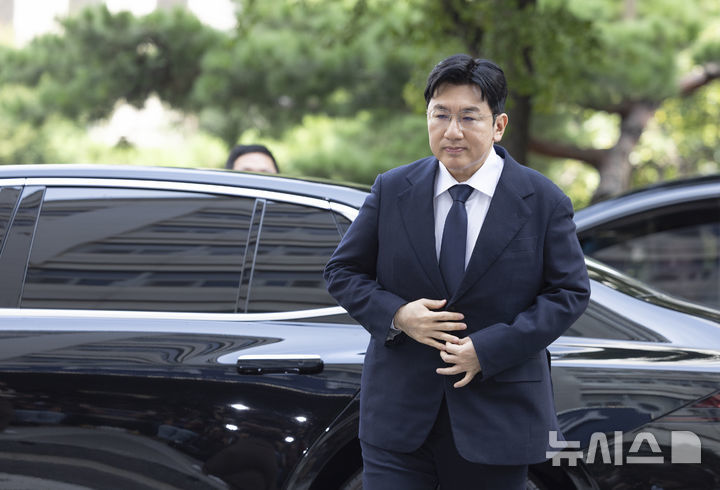 경찰 “방시혁 영장 불청구 검찰 의견 존중…보완 후 재신청 결정”
