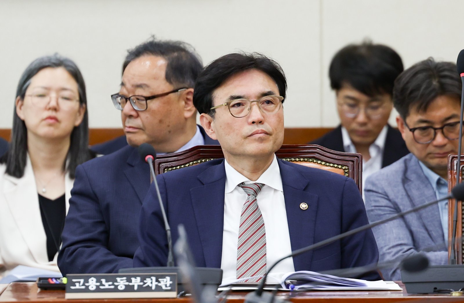 권창준 고용노동부 차관이 19일 서울 여의도 국회에서 제22대 제435회국회(임시회) 기후에너지환경노동위원회 전체회의에 참석해 있다. 2026.05.19. 뉴시스