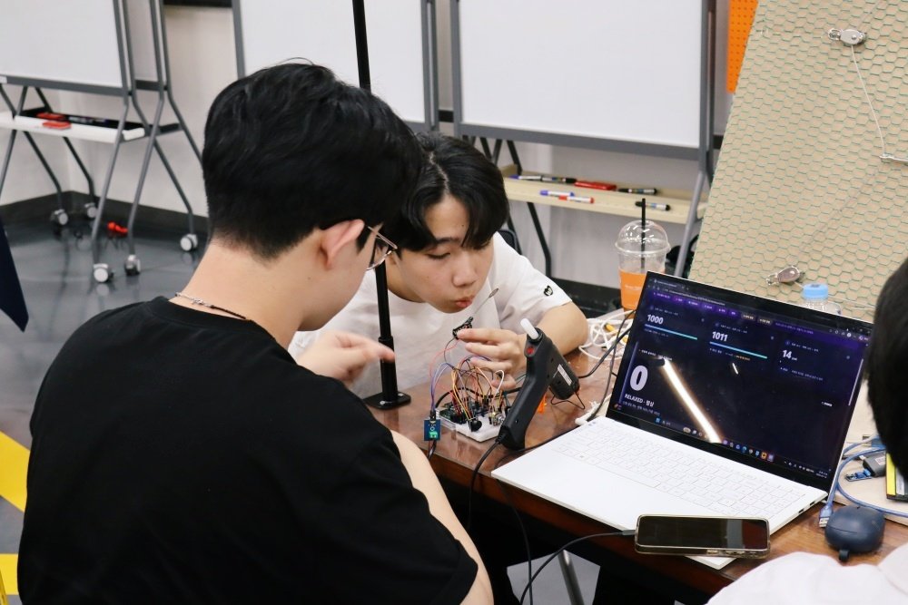 메이커톤은 각양각색 아이디어 열전이었다 / 출처=IT동아