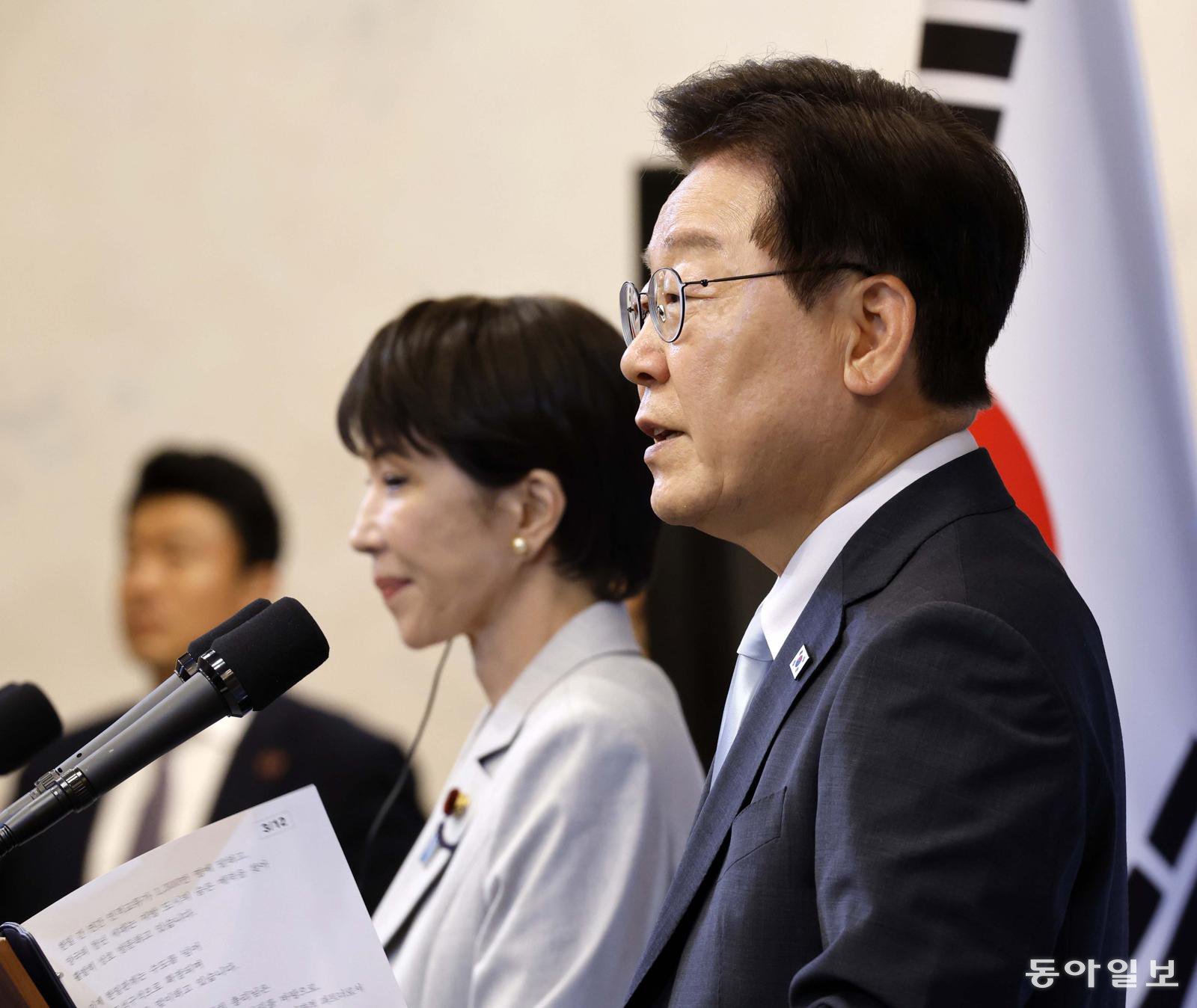 이재명 대통령이 19일 경북 안동의 한 호텔에서 다카이치 일본 총리와 정상회담을 가진 뒤 공동언론발표를 하고 있다. 2026.5.19 김재명 기자 base@donga.com