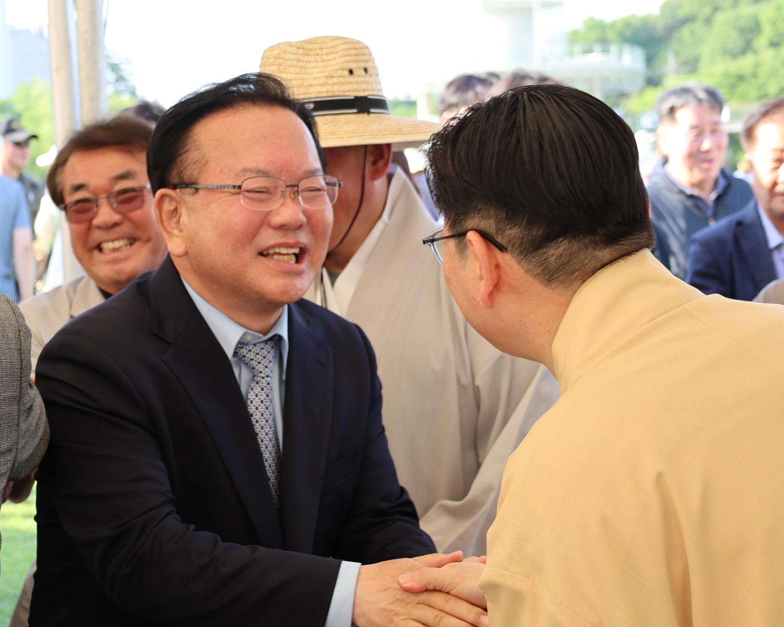대구-경북 통합 두고, 김부겸 “年 5조 예산 확보” vs 추경호 “자립형 특별시로”