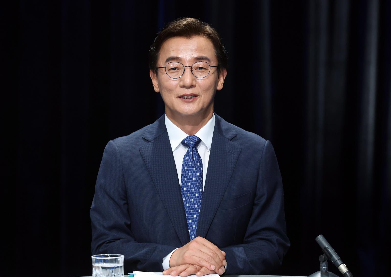 전재수 前비서관 “날 사노비처럼 부려”… 田측 “일방적 주장”
