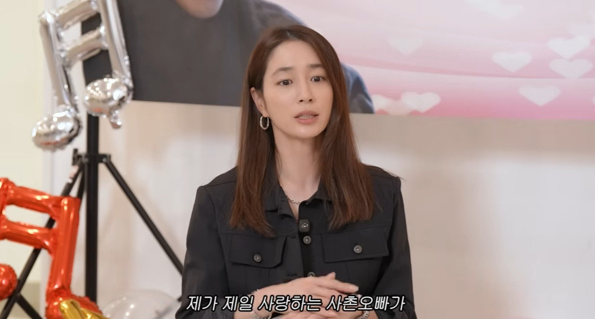 배우 이민정이 드라마 ‘돌아와요 아저씨’를 선택했던 이유를 고백했다. 갑작스럽게 세상을 떠난 사촌오빠 이야기를 전하며 먹먹함을 안겼다. 이민정 유튜브 캡처