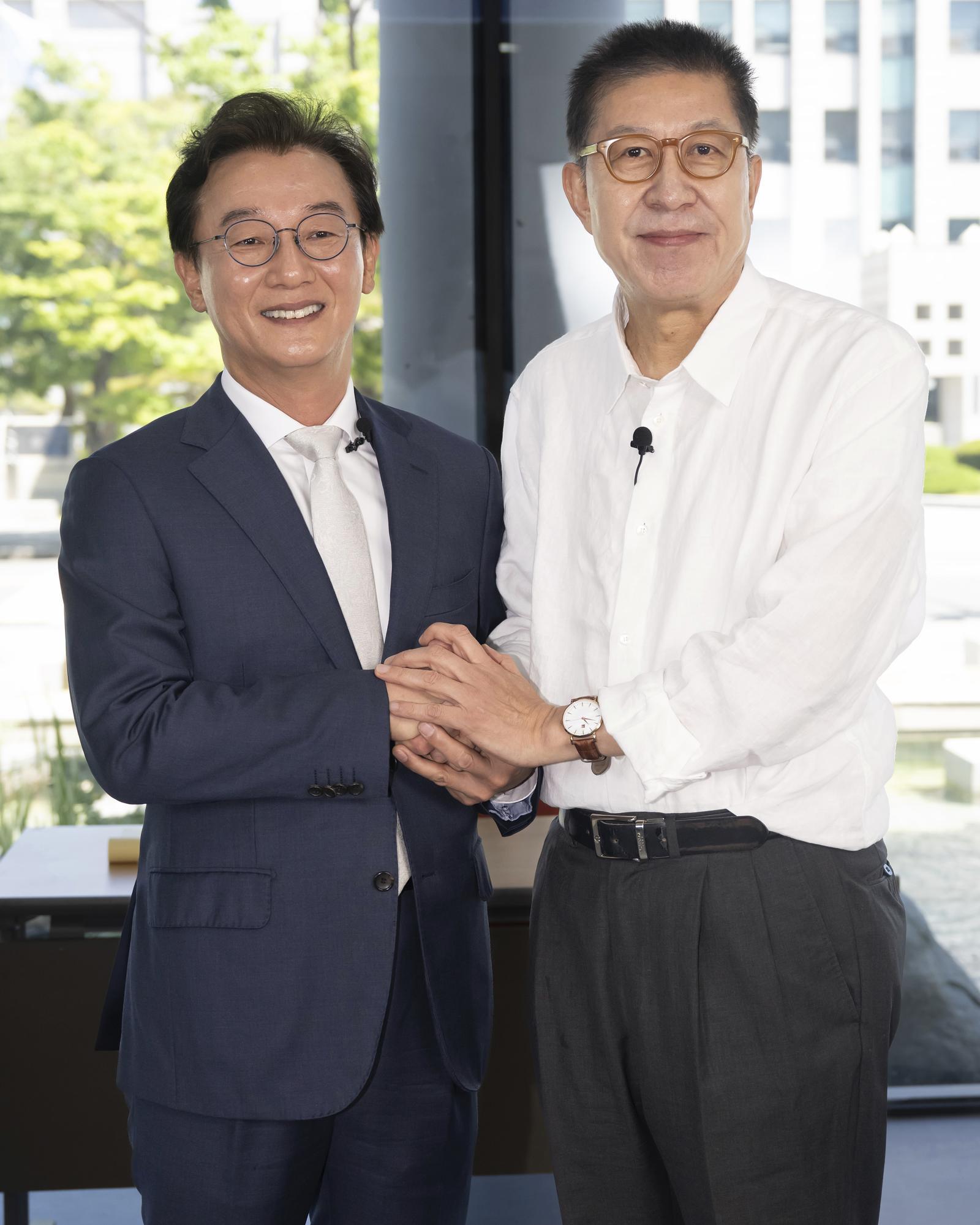 전재수 더불어민주당 부산시장 후보와 박형준 국민의힘 부산시장 후보.  (국제신문 제공) 2026.5.18/뉴스1