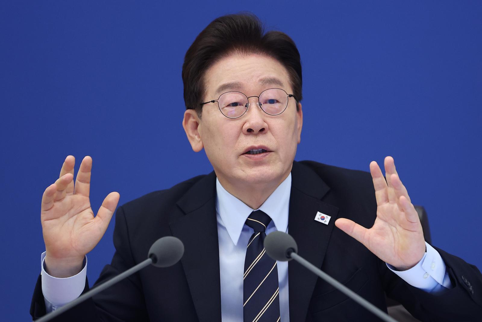 李 “수학여행 안전책임 왜 교사에 떠넘기나…지침 만들라”