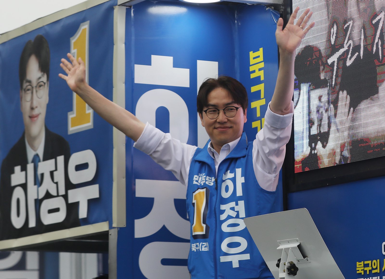 하정우, 野후보 겨냥 “쌈박질은 서울 가서 하라…북구에 뼈 묻겠다”