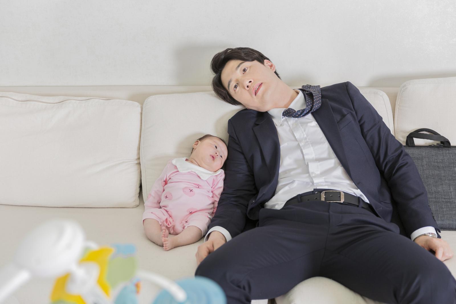“장인·장모 기다리는데 차에서 ‘육퇴’”…남편 행동에 아내 분통