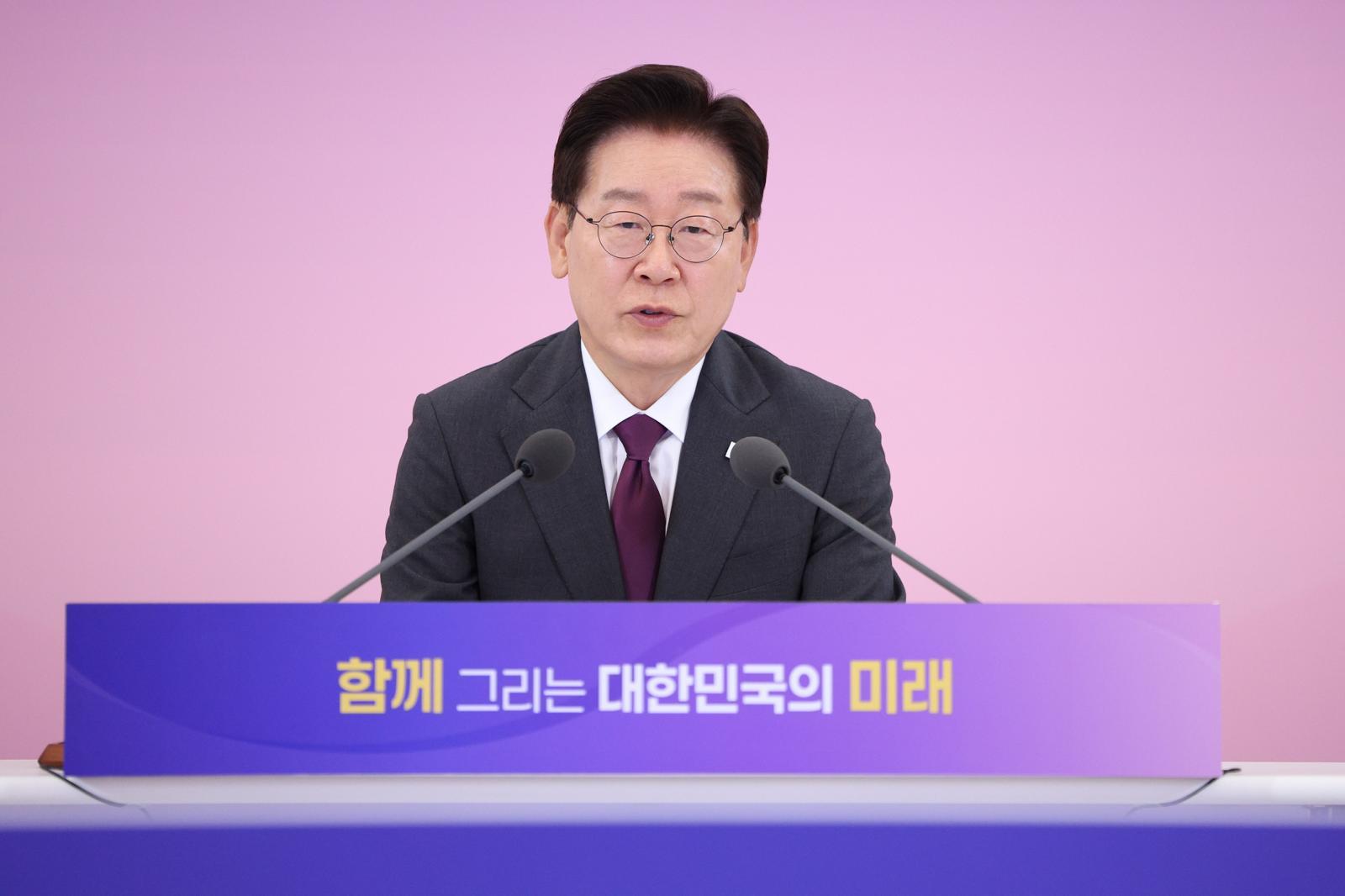 이재명 대통령이 21일 청와대에서 열린 대통령 자문회의·위원회 간담회에서 발언하고 있다. 뉴스1