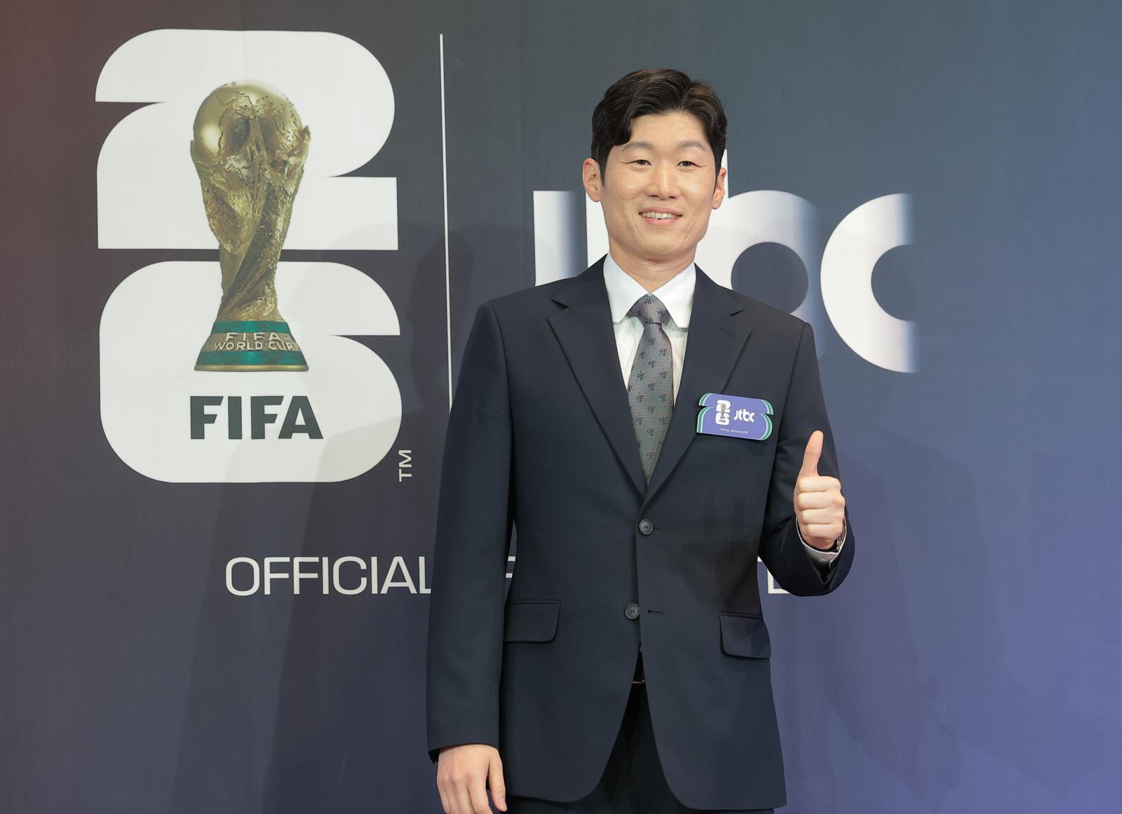 박지성 해설위원이 21일 서울 중구 앰배서더 풀만 호텔에서 열린 JTBC ‘2026 FIFA 북중미 월드컵’ 기자간담회에 참석해 포즈를 취하고 있다. 2026.5.21 ⓒ 뉴스1