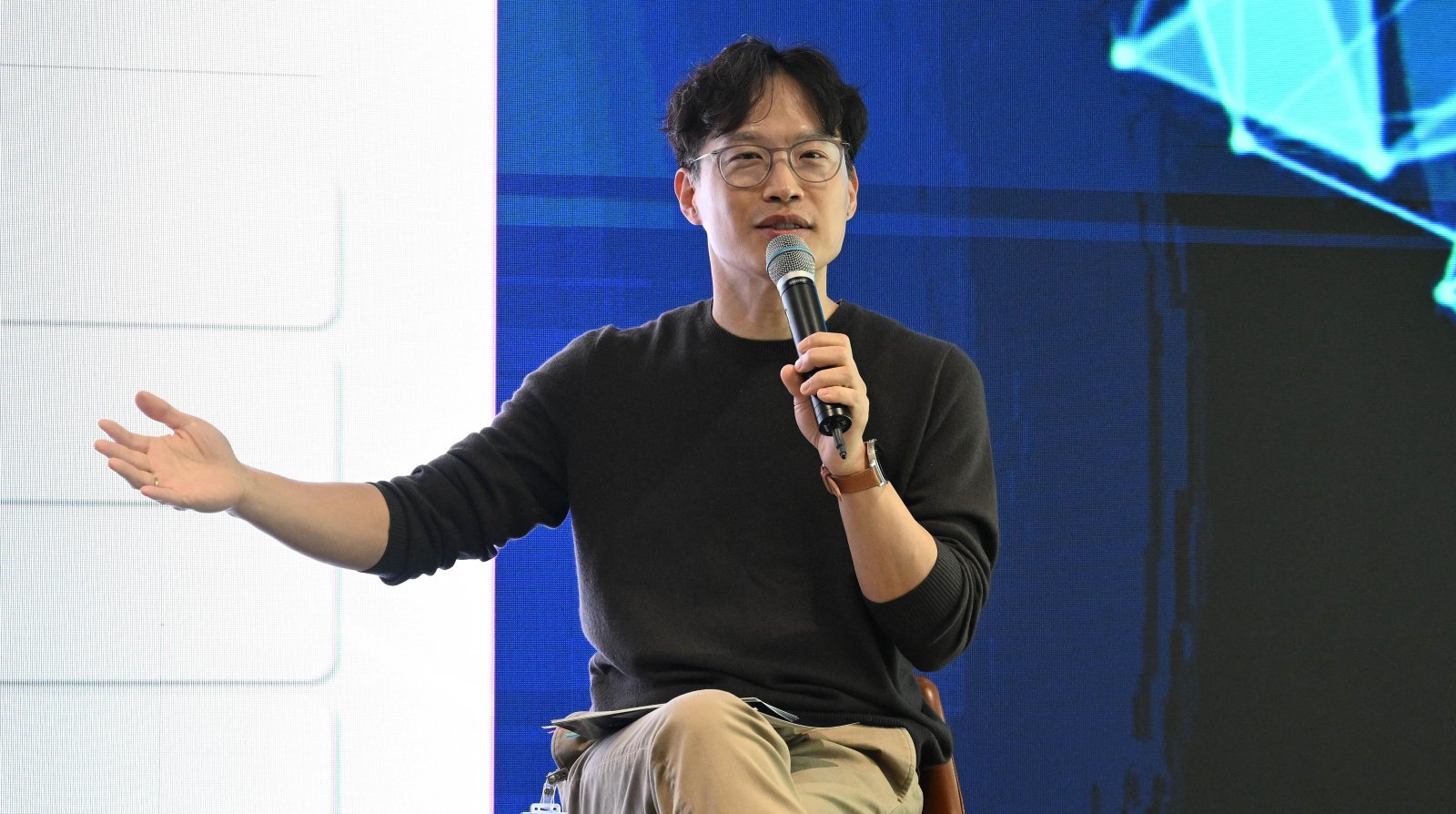 “글레오 AI, 말 안해도 돕는 AI로 발전시킬 것”