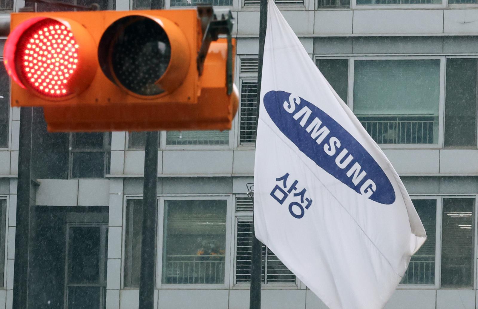 삼성전자 DX부문 노조원들 “투표권 보장해야…부결 운동 시작”