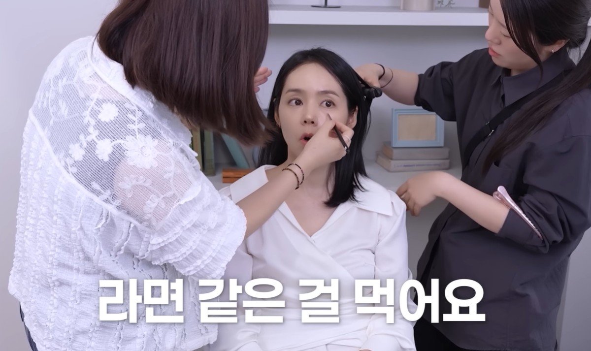 메이크업을 받은 배우 한가인. ‘자유부인 한가인’ 영상 캡처