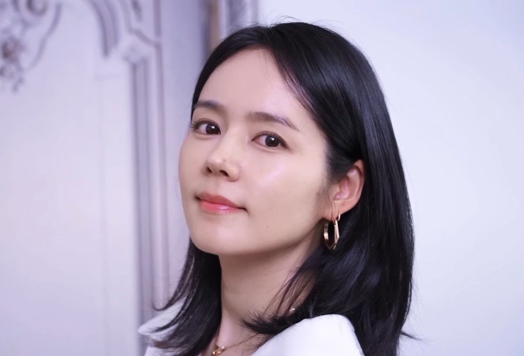 메이크업을 받은 배우 한가인. ‘자유부인 한가인’ 영상 캡처