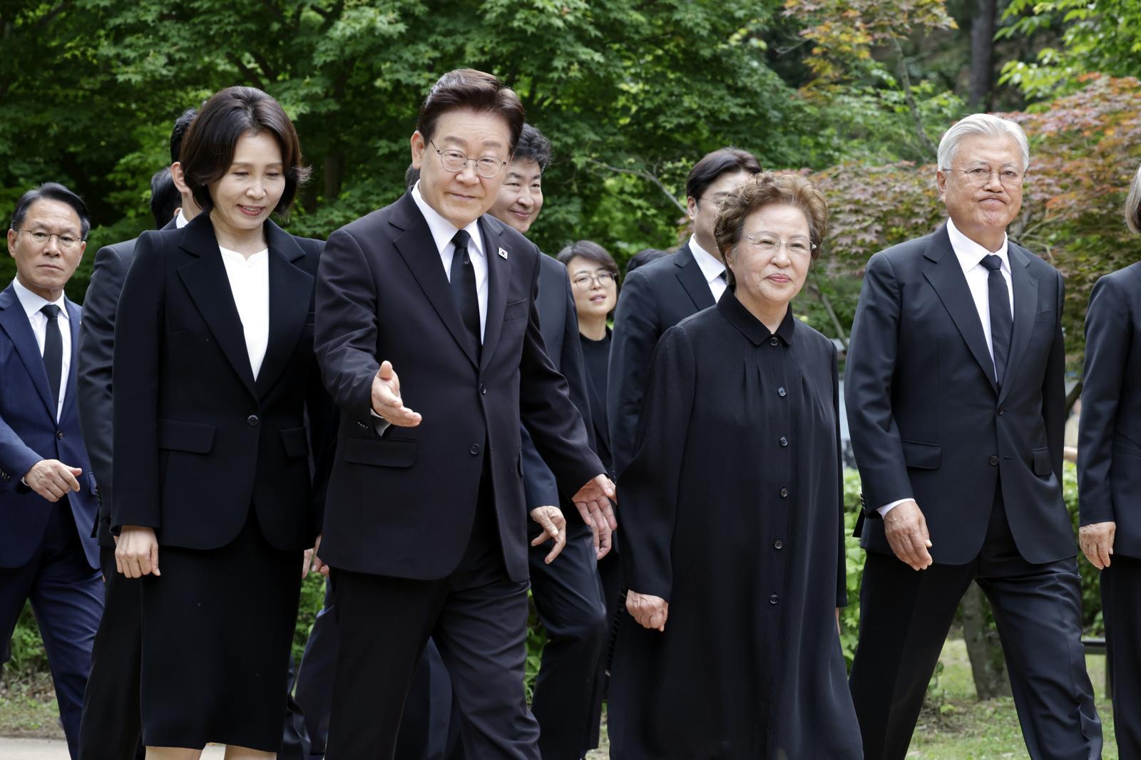 [속보]李 “기득권 반발 두려워 않고 특권 걷어내는 개혁 추진”