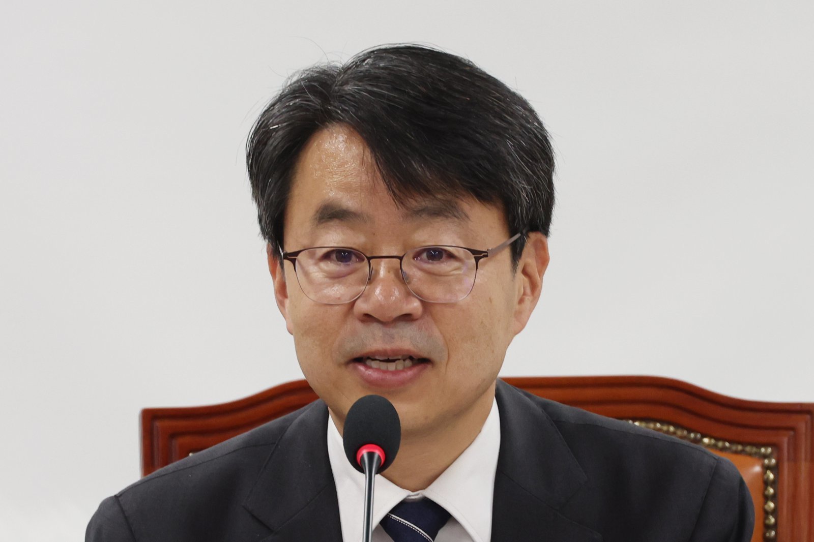 박홍배 더불어민주당 의원이 29일 서울 여의도 국회 의원회관에서 열린 ‘늑구 오월드 탈출사건’으로 본 우리나라 동물원 실태점검 긴급 토론회에서 인사말을 하고 있다. 2026.04.29 뉴시스