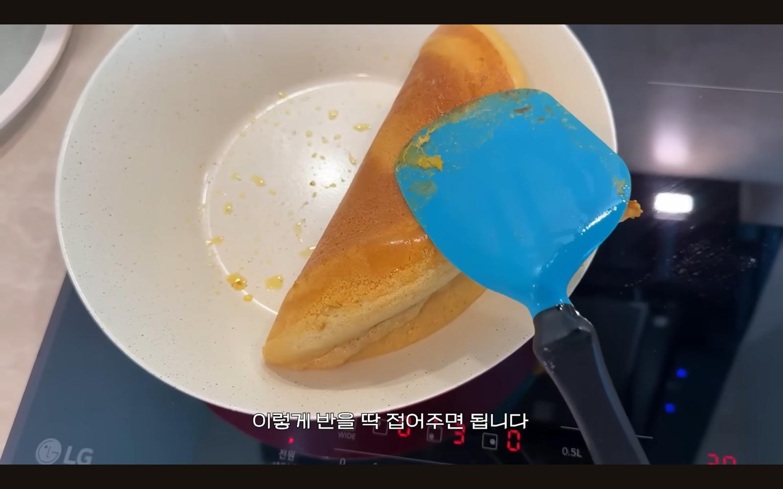 배우 이시영이 공개한 달걀빵. 이시영 유튜브 갈무리