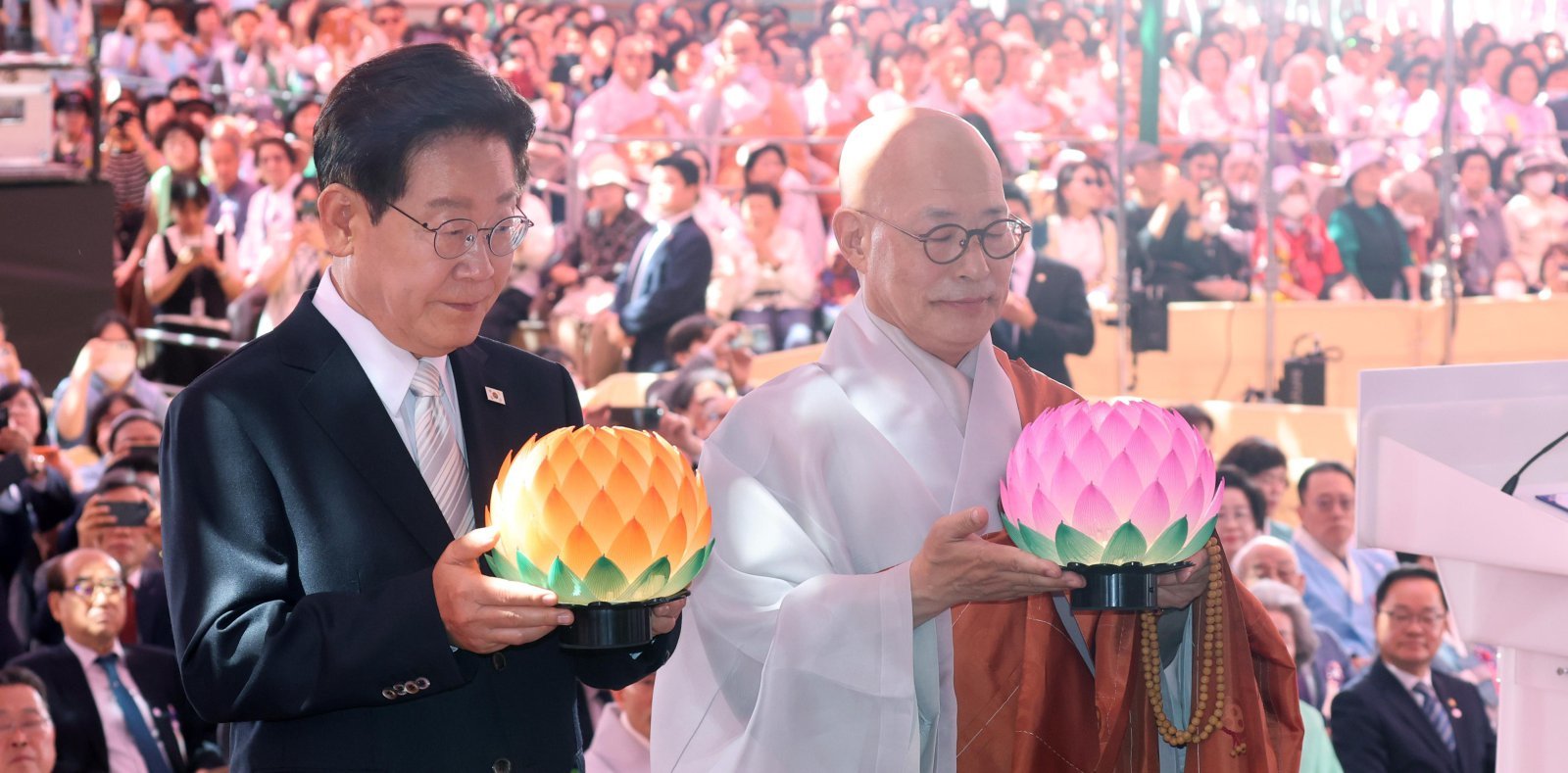 여권, 지선 앞두고 스타벅스-일베 잇단 문제 제기… 野 “선동말라”