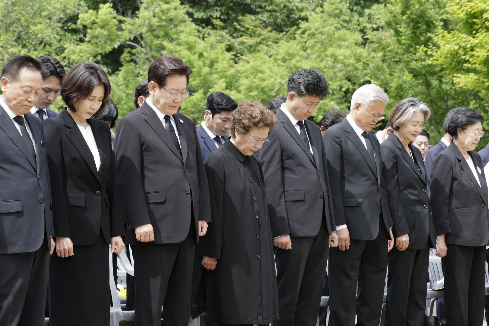 李 “기득권 반발 두려워않고 개혁 추진…남북공동선언 계승”