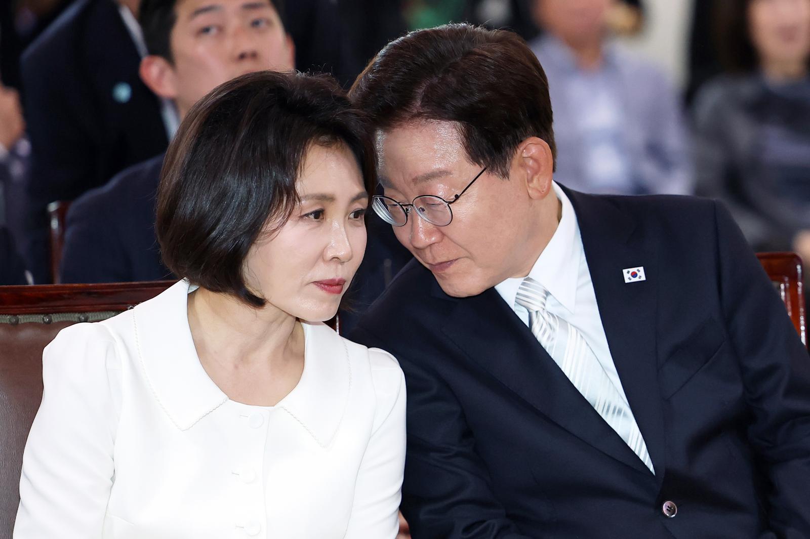 이재명 대통령과 김혜경 여사가 24일 경기 양주시 한 사찰에서 열린 불기 2570년 부처님오신날 봉축법요식에 참석해 있다.  2026.05.24.청와대통신사진기자단