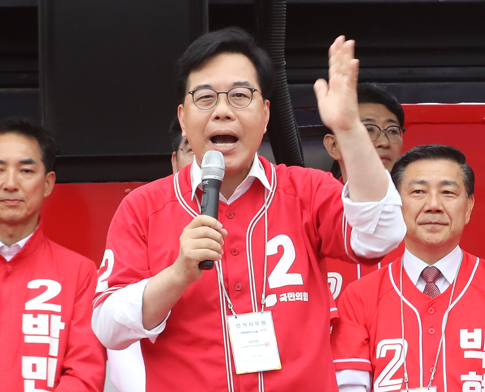 “서러워서”라던 송언석 “더러버서 광주 안가” 발언 사과