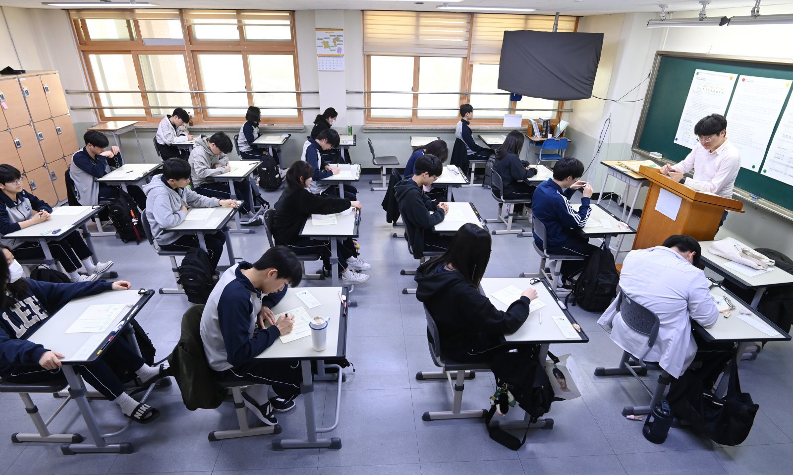 ‘내신 5등급’ 평균 3.5점↑…학력평가와 최대 24점 차