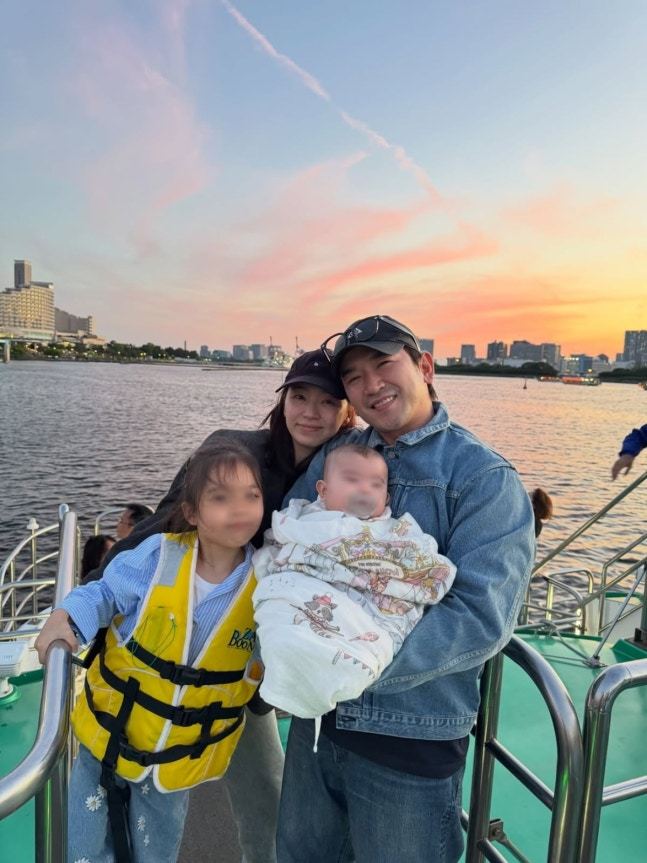 이민우♥이아미, 가족사진 공개…“첫 가족여행”