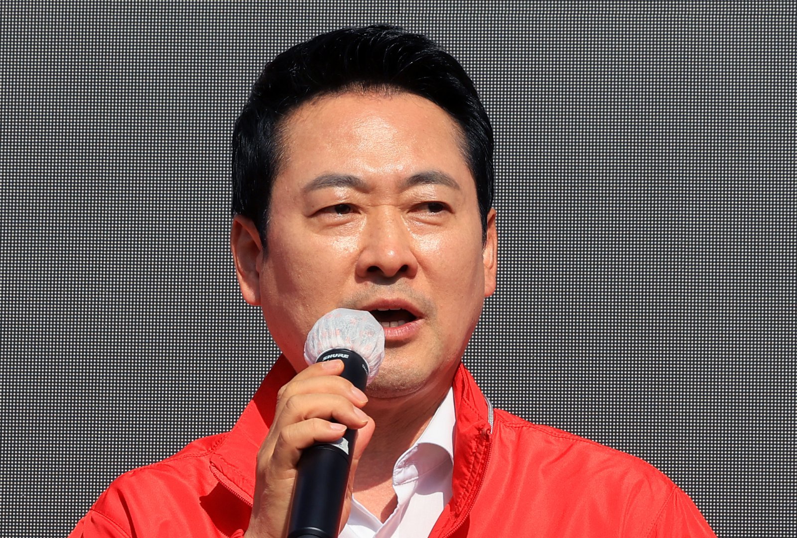 장동혁 국민의힘 대표가 제9회 전국동시지방선거를 열흘 앞둔 24일 인천 계양구 작전역사거리를 찾아 유권자들을 향해 유정복 인천시장 후보 지지를 호소하고 있다. 2026.5.24 ⓒ 뉴스1
