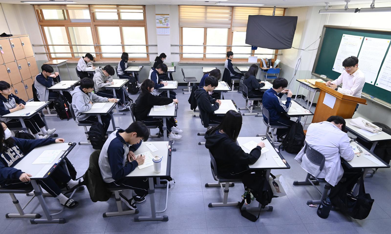 내신 5등급제 시행 이후 고1 내신 평균 3.5점 올랐다