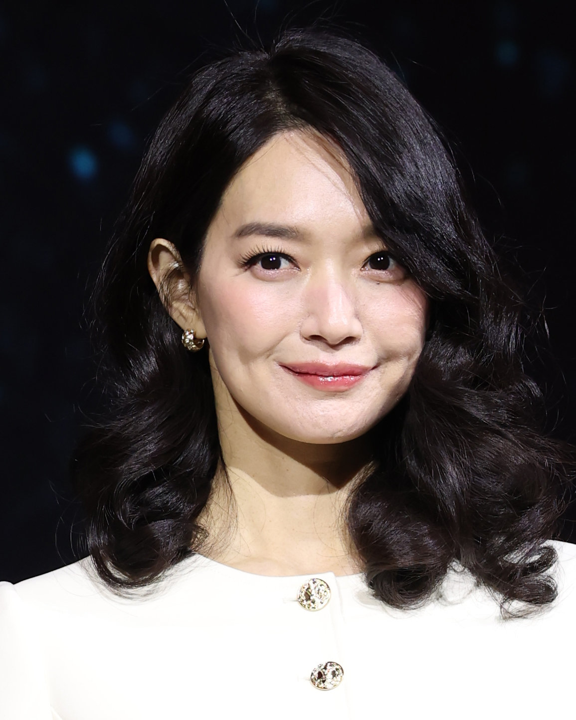 ‘눈동자’ 신민아 “1인 2역에 시력 잃는 연기…답답함·공포 느껴”