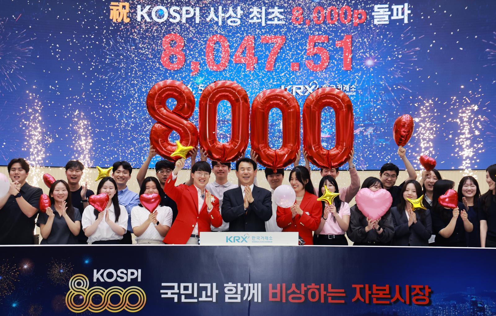 1만피 예측에도… 외국인 13거래일 연속 순매도로 리스크 여전