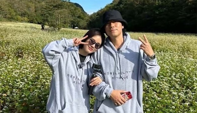 배우 서지승(왼쪽)과 이시언 부부. 이시언 SNS