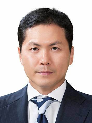 콜마 ‘부자 갈등’ 일단락… 윤동한 회장 주식반환 소송 취하