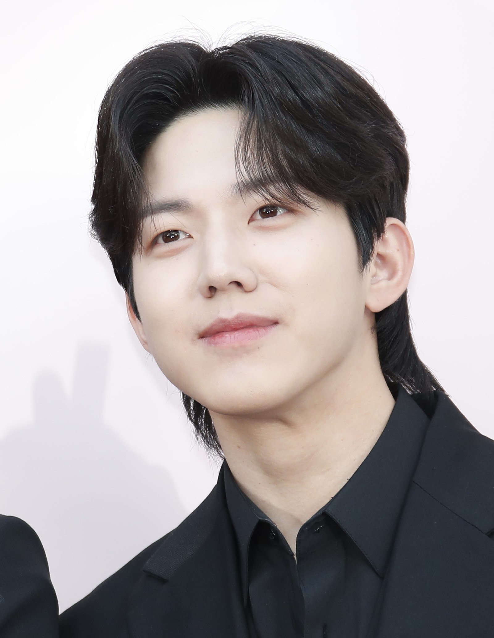 데이식스 도운, 유지유와 열애설에 “나와 관련된 글 보여도 무시해 달라…미안”