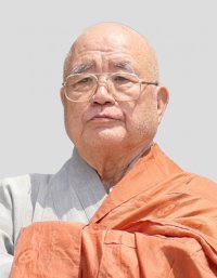 영월 법흥사 주지 대웅당 삼보대종사 원적