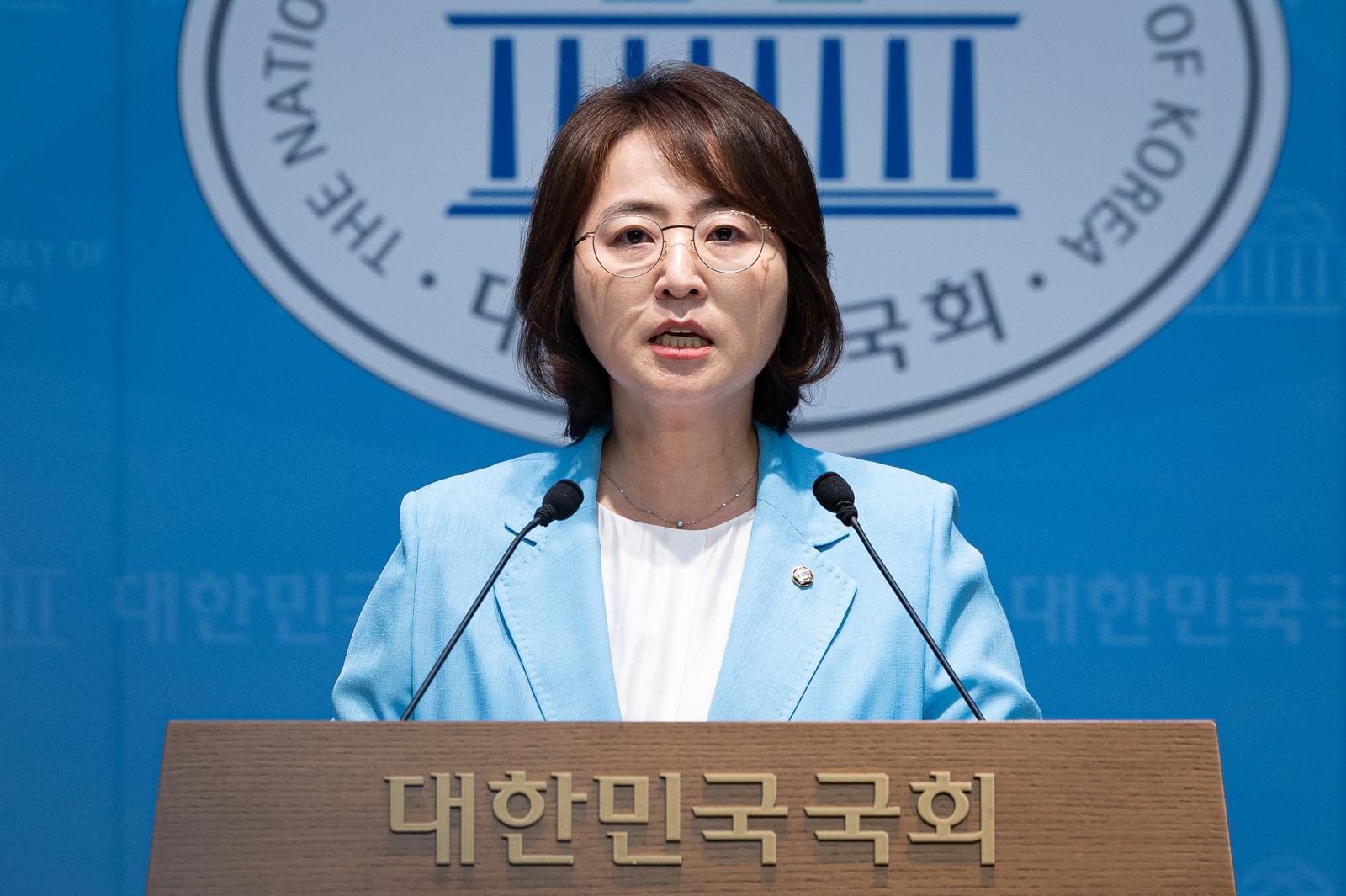 이주희 더불어민주당 원내대변인이 26일 서울 여의도 국회 소통관에서 현안 브리핑을 하고 있다. 2026.5.26/뉴스1