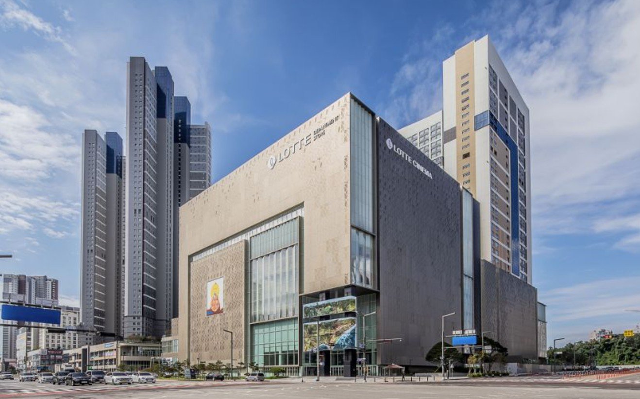‘반도체 벨트’ 백화점 동탄·판교점, 명품 매출 40%대 급증