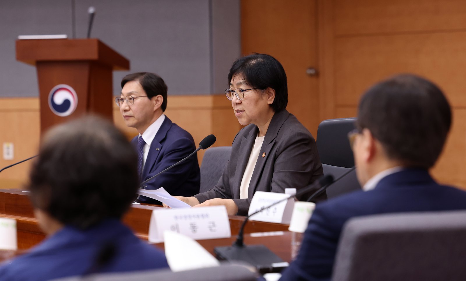 [사설]국민연금 국내 주식 보유 한도 상향… 추후 ‘매물 폭탄’ 안 되게