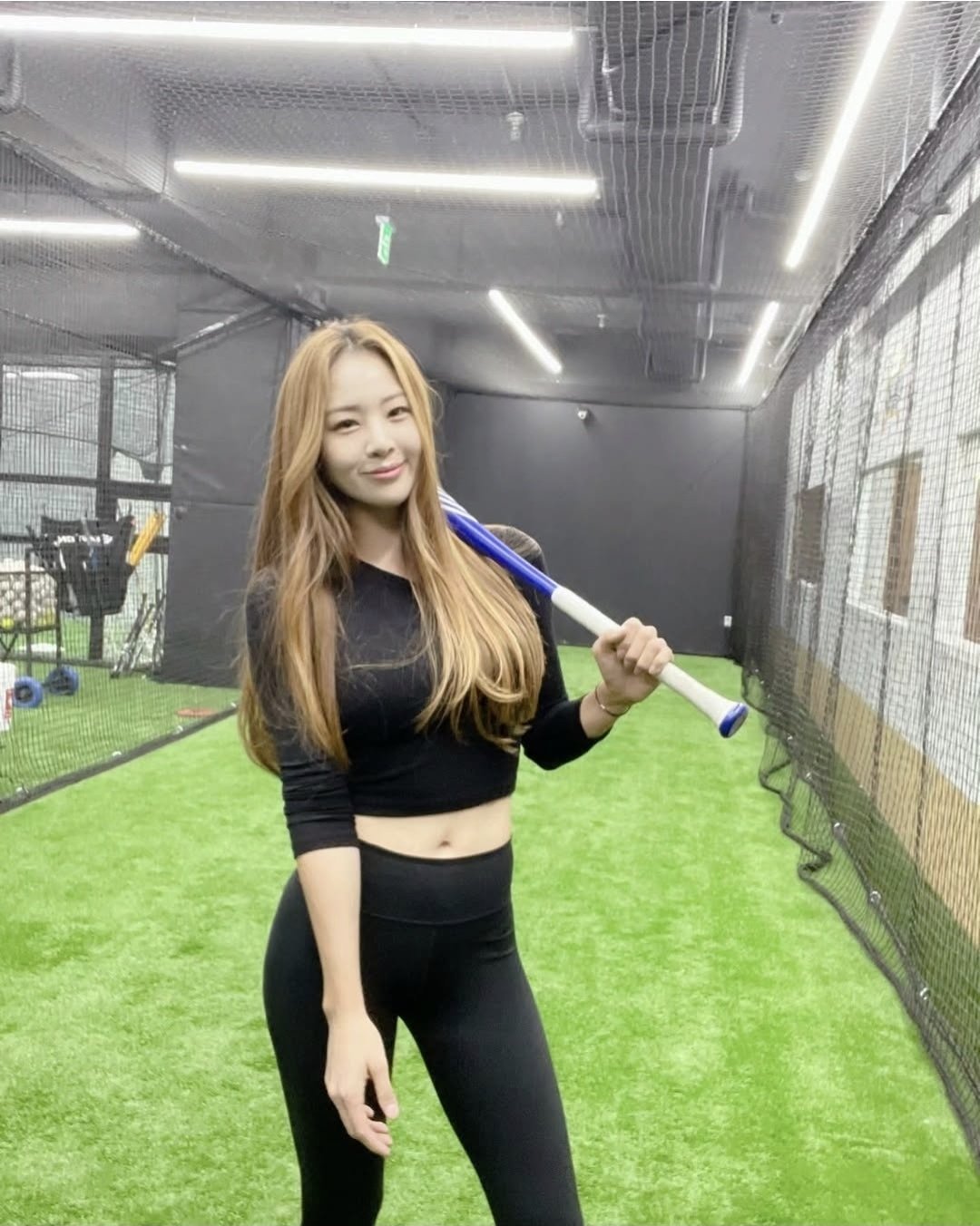 신수지는 인기리에 방영된 채널A 야구 여왕에서 야구 선수로 변신했다. 신수지 인스타그램