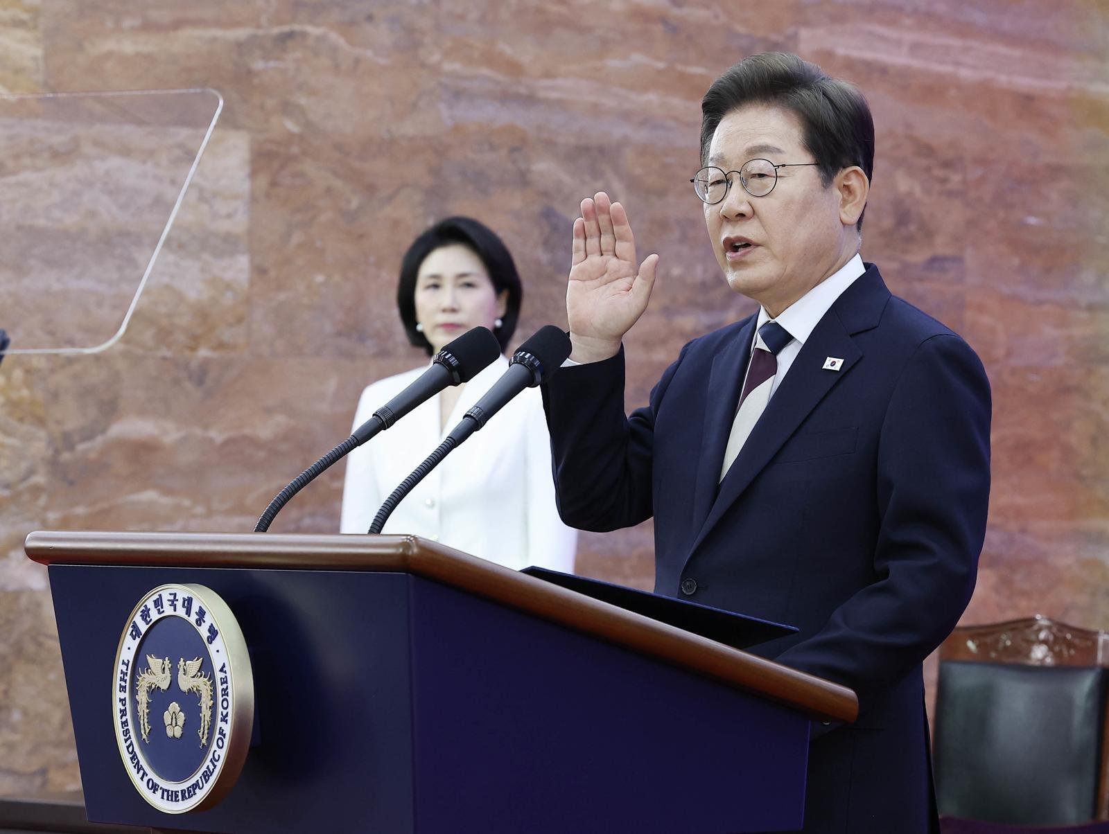 李 “망국적 부동산 불로소득 공화국, 반드시 탈출”