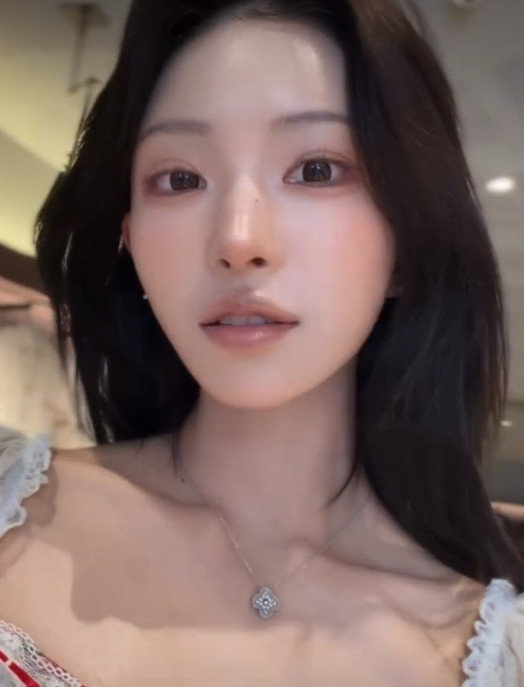 최준희, 신혼여행서도 빛나는 무결점 피부…“美 물갈이 이겨내”
