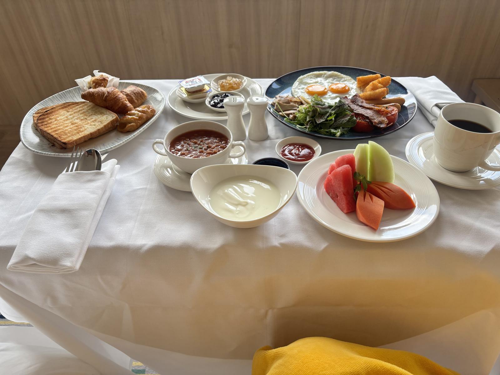 보코 방콕 수라웡 조식은 객실에서 주문이 가능하다. 황소영 기자 fangso@donga.com