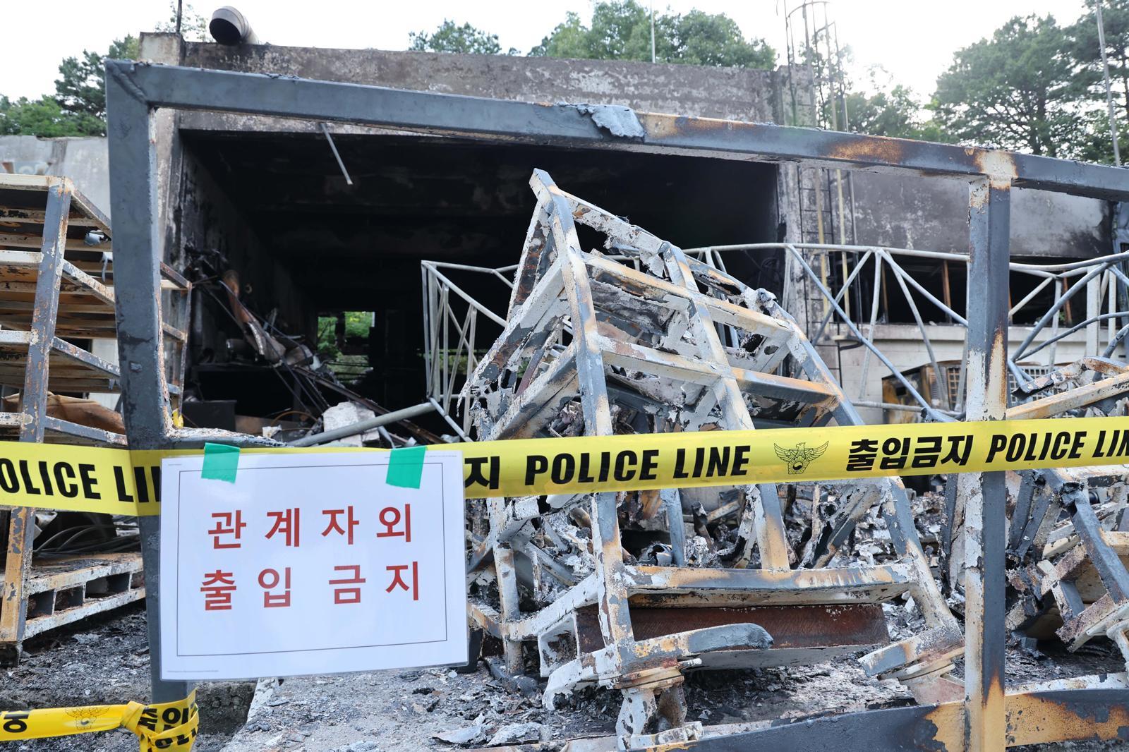 1일 폭발 사고가 발생한 대전 유성구 한화에어로스페이스 대전사업장이 통제되고 있다.(공동취재) 2026.06.01.