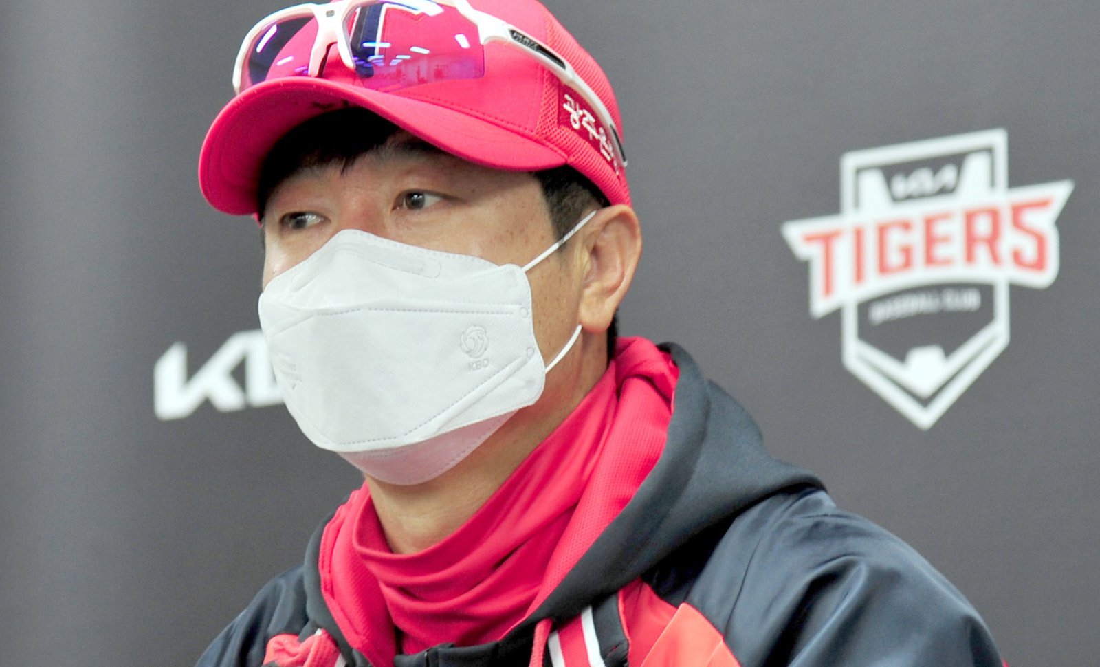 ‘후원사 뒷돈 의혹 무죄’ 김종국 前 KIA 감독, 727만원 형사보상