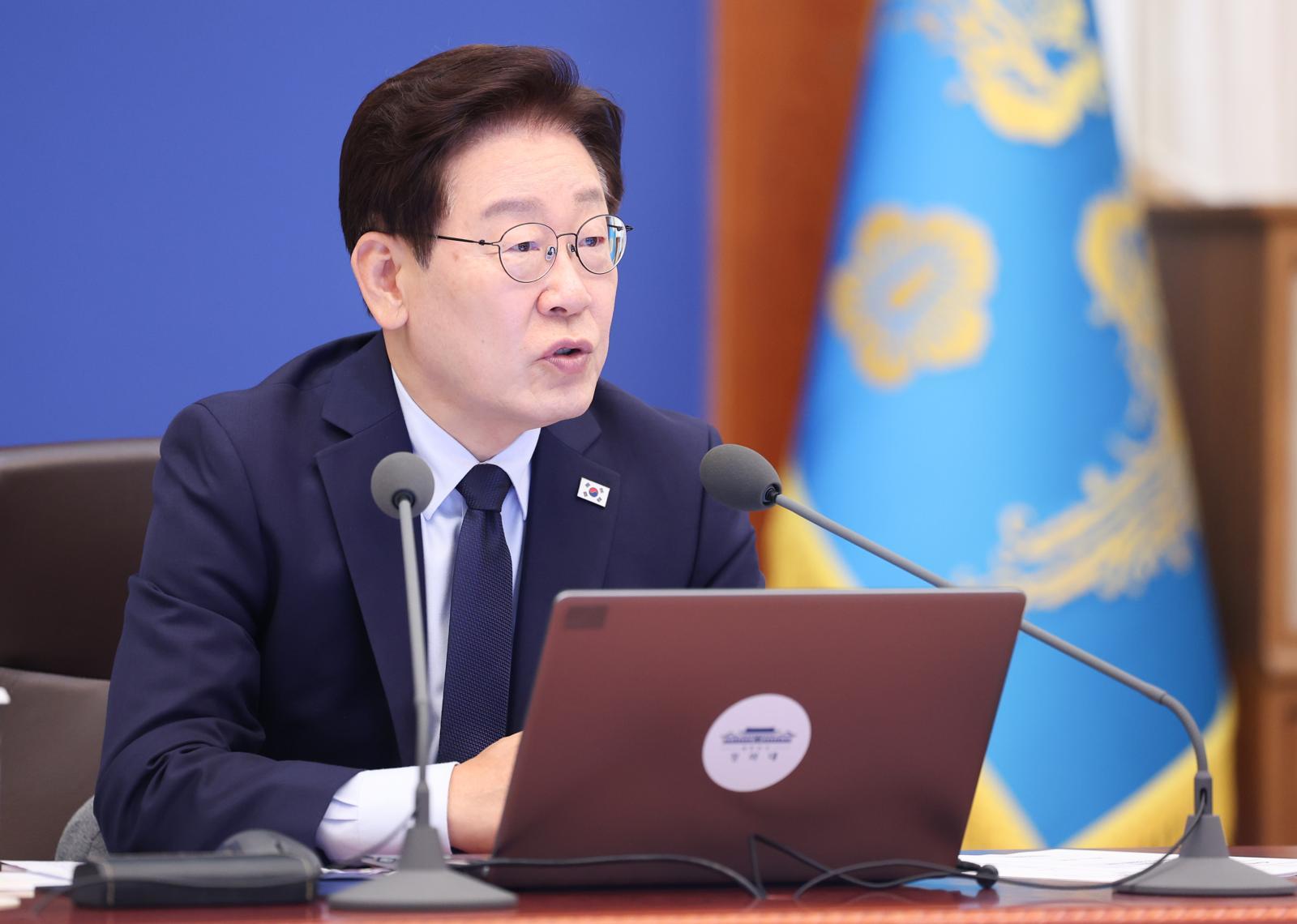 李 “우편으로 마약 구입하면 반드시 적발돼 처벌…일찍 치료받길”