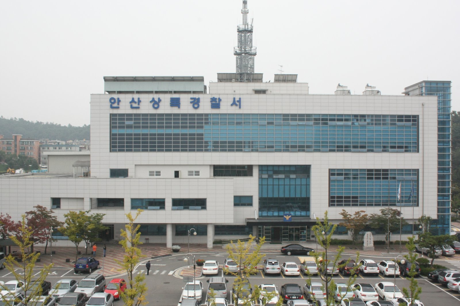 시의원 선거운동원 향해 볼펜 휘두른 주취 60대 체포