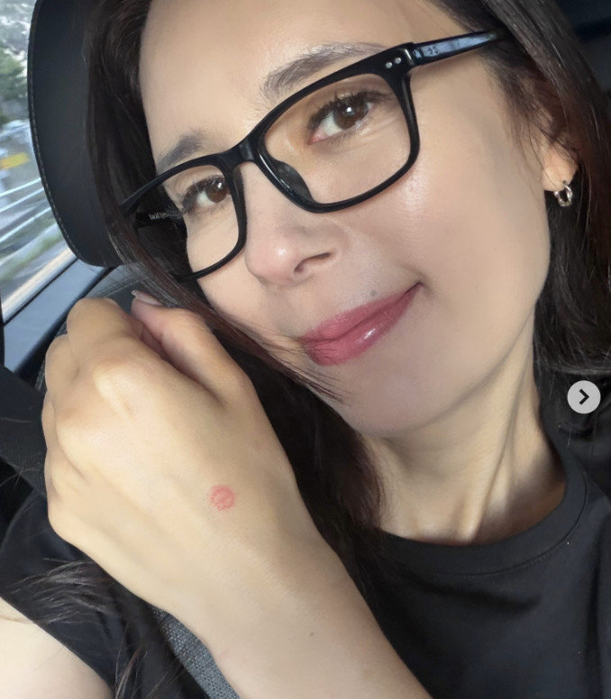 ‘귀화’ 에바 “21년만에 한국인으로서 첫 투표” 손등 인증