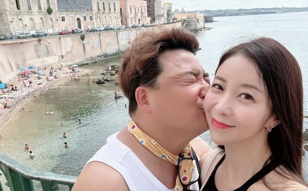 원진서, ♥윤정수 입맞춤에 행복…“사랑하는 여보랑”