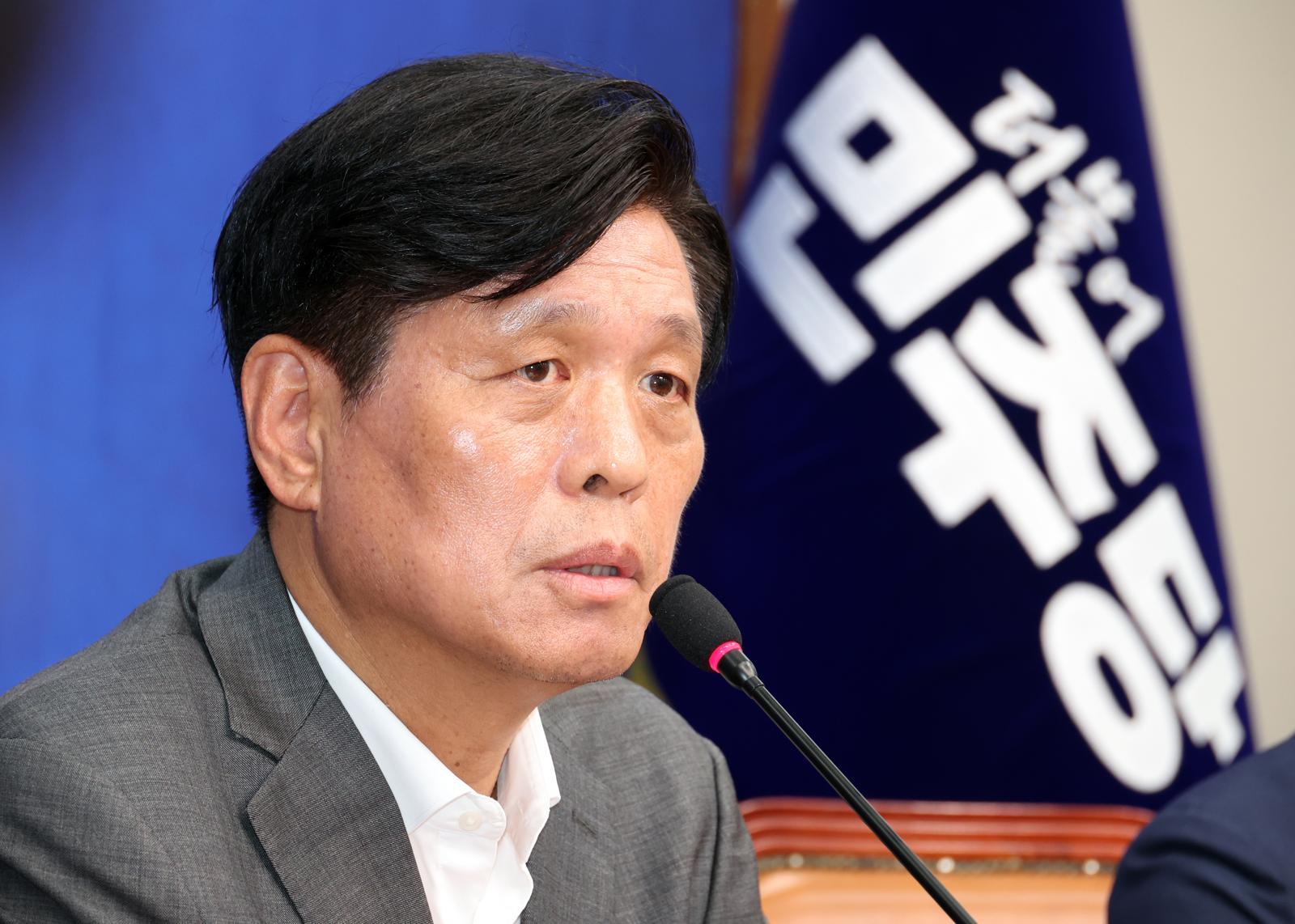 조승래 더불어민주당 총괄선대본부장이 27일 오후 서울 여의도 국회에서 열린 기자간담회에서 발언을 하고 있다. 2026.05.27 뉴시스