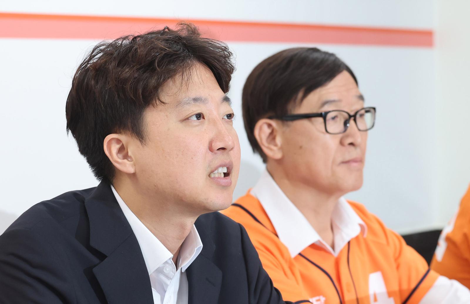 이준석 “출구조사 보도 뒤 투표, 왜곡 소지…개표 절차 중지해야”